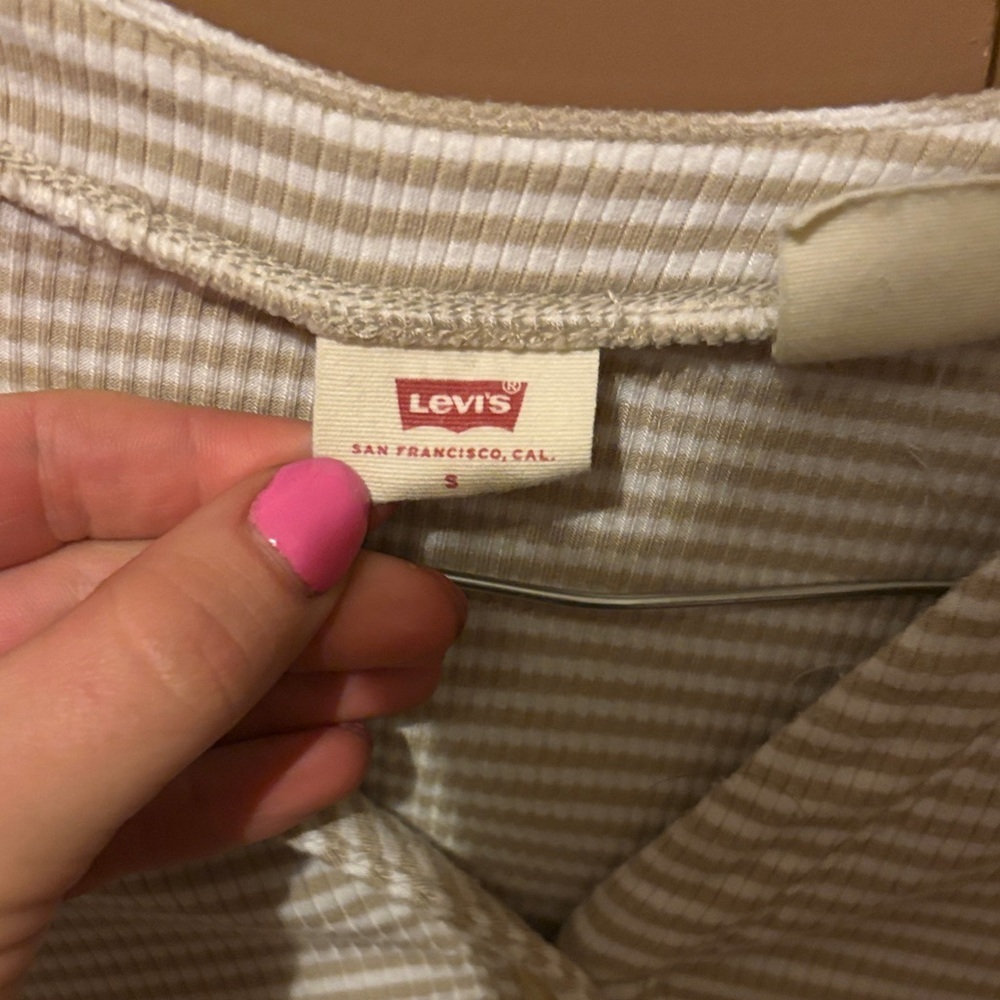 Women’s Levi's Cream Striped Long Sleeve Top size small - Picture 2 of 3
